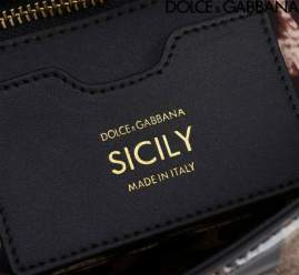 Picture of Dolce Gabbana Handbags _SKUfw180029094fw